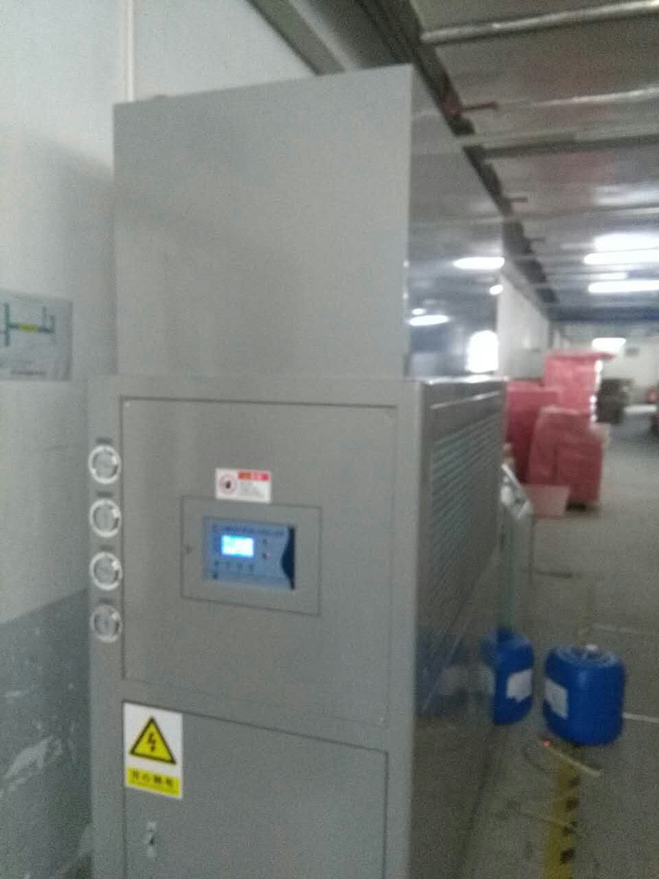 電子廠專用風(fēng)冷式冷水機